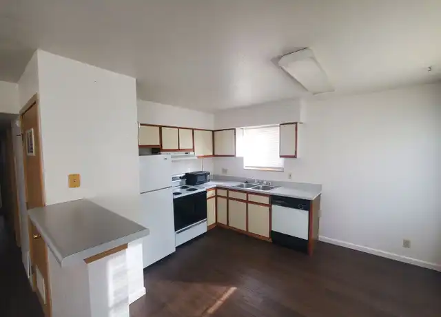 Property at 1733 Ohio St #18, Lawrence, KS, 66044, 2 beds, 1 bath, [object Object]