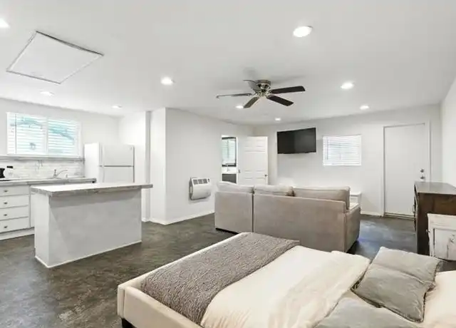 Property at 835 Dewitt Ave Unit B, Encinitas, CA, 92024, 0 beds, 1 bath, [object Object]