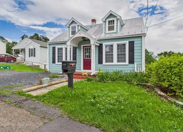Property at 109 Skyline Ave, Staunton, VA, 24401, 2 beds, 1 bath, [object Object]