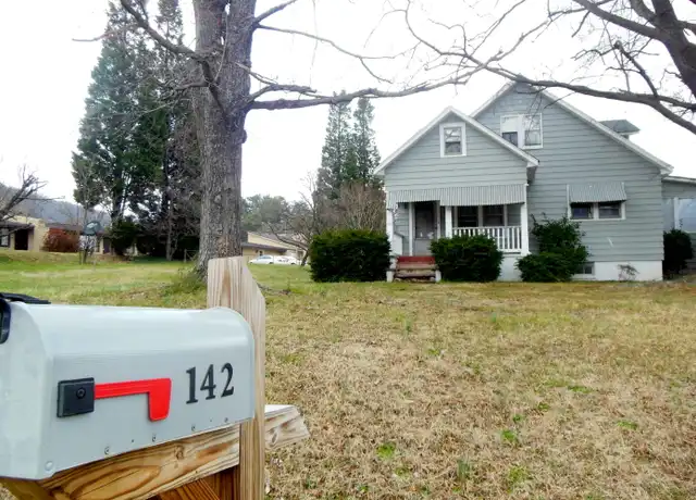 Property at 142 Horner Ln, Salem, VA, 24153, 4 beds, 1.5 baths, [object Object]