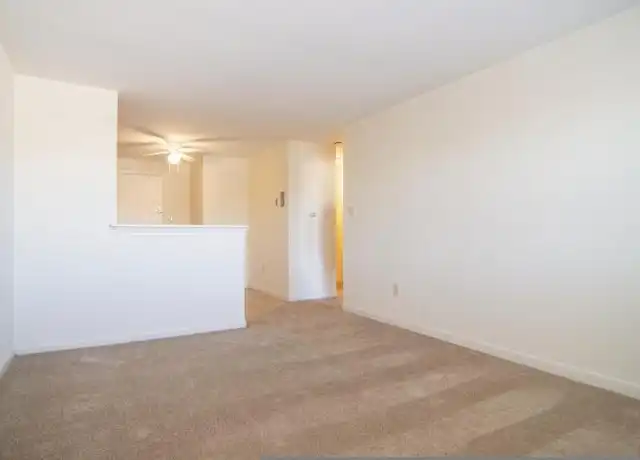 Property at 727 Princeton Blvd, Lowell, MA, 01851, 1 bed, 1 bath, [object Object]
