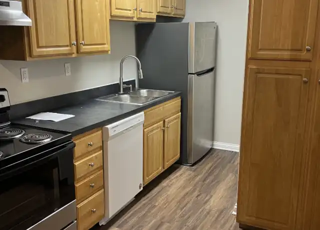 Property at 504 Marian Village Dr, Shelbyville, KY, 40065, 2 beds, 1.5 baths, [object Object]