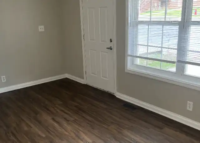Property at 870 Marian Village Dr, Shelbyville, KY, 40065, 2 beds, 1.5 baths, [object Object]