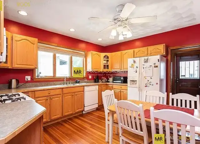 Property at 48 Sunset Rd, Somerville, MA, 02144, 4 beds, 1 bath, [object Object]
