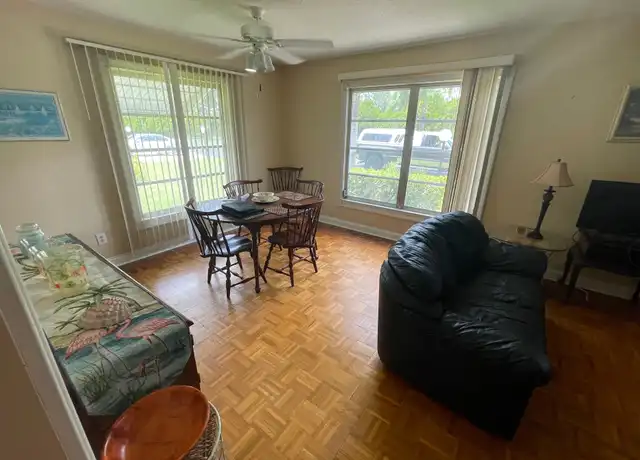 Property at 10 Tangelo Ct, Lehigh Acres, FL, 33936, 2 beds, 2 baths, [object Object]