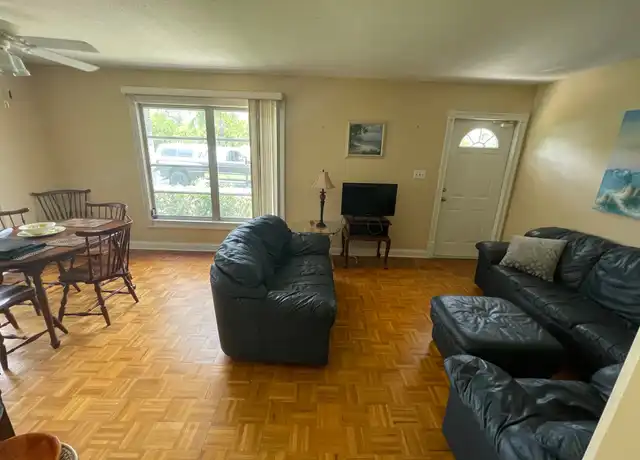 Property at 10 Tangelo Ct, Lehigh Acres, FL, 33936, 2 beds, 2 baths, [object Object]