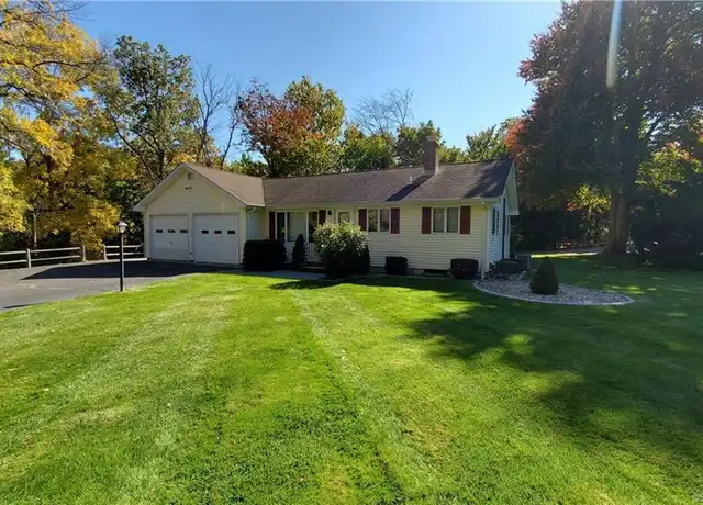 Property at 32 Fernridge Rd, West Hartford, CT, 06107, 3 beds, 1 bath, [object Object]