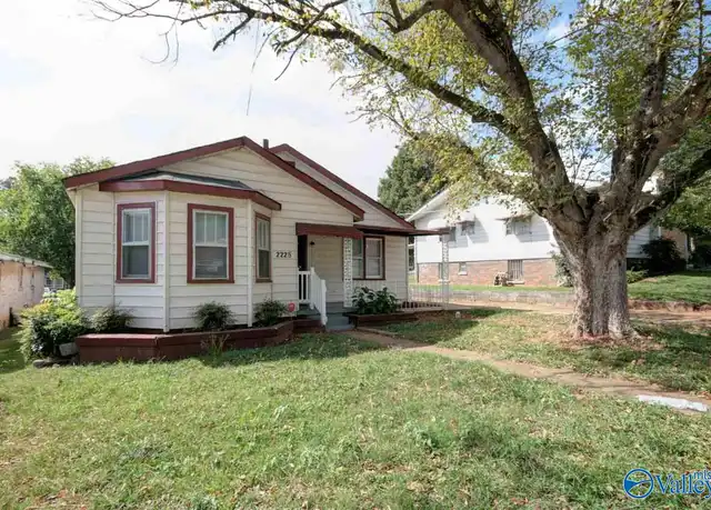 Property at 2225 Bell Ave NW, Huntsville, AL, 35816, 3 beds, 2 baths, [object Object]