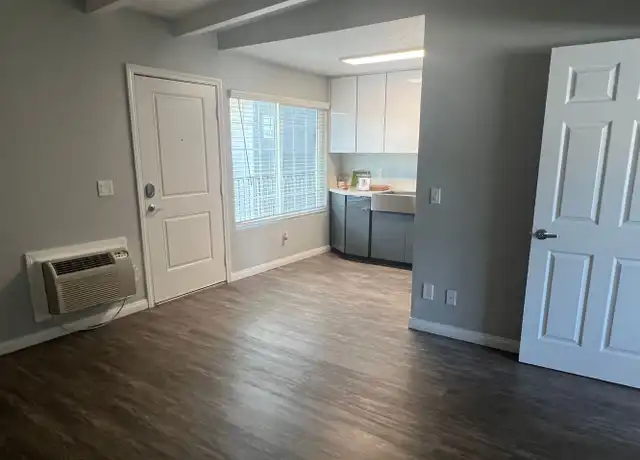 Property at 2701 W McFadden Ave Unit 98, Santa Ana, CA, 92704, 1 bed, 1 bath, [object Object]