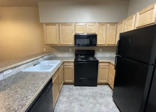 Property at 16650 N Profit Cir Unit 102, Nampa, ID, 83687, 2 beds, 2.5 baths, [object Object]