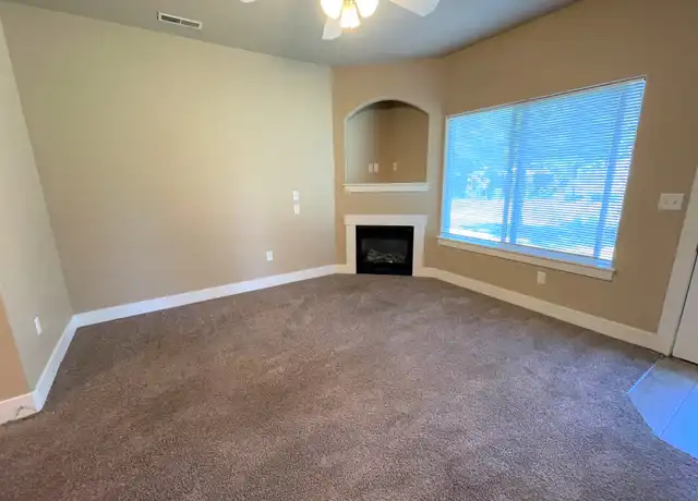 Property at 16650 N Profit Cir Unit 102, Nampa, ID, 83687, 2 beds, 2.5 baths, [object Object]