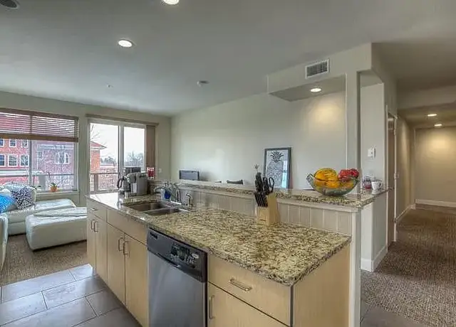 Photo of 1012 University Ave, Boulder, CO 80302