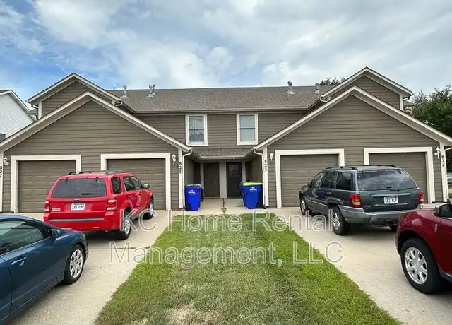 Property at 821 N Evergreen St, Gardner, KS, 66030, 3 beds, 2.5 baths, [object Object]
