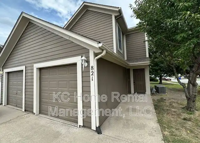 Property at 821 N Evergreen St, Gardner, KS, 66030, 3 beds, 2.5 baths, [object Object]