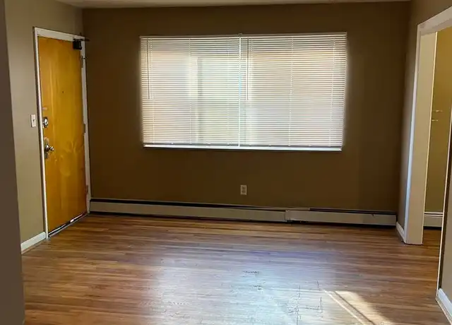 Property at 4404 W 8th St Unit 9, Cincinnati, OH, 45238, 1 bed, 1 bath, [object Object]