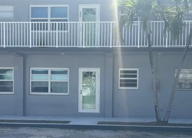 Property at 3265 Griffin Rd #103, Fort Lauderdale, FL, 33312, 1 bed, 1 bath, [object Object]