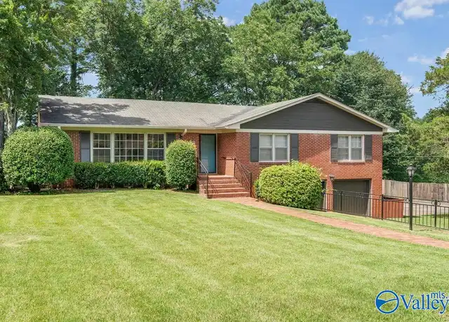 Property at 405 Meadow View Dr SE, Huntsville, AL, 35802, 4 beds, 2 baths, [object Object]