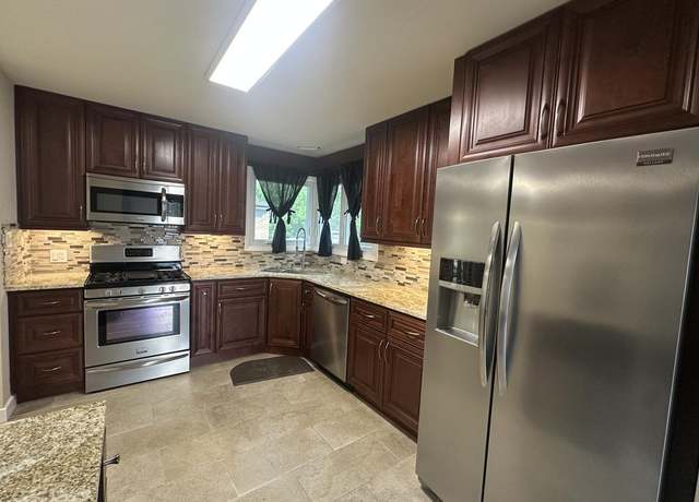 Photo of 439 N Highview Ave, Elmhurst, IL 60126