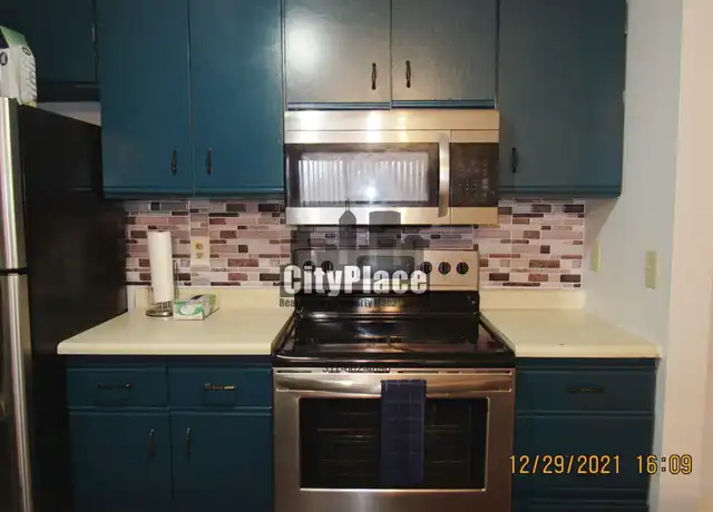 Property at 4270 Village Parkway Cir E #5, Indianapolis, IN, 46254, 2 beds, 2 baths, [object Object]