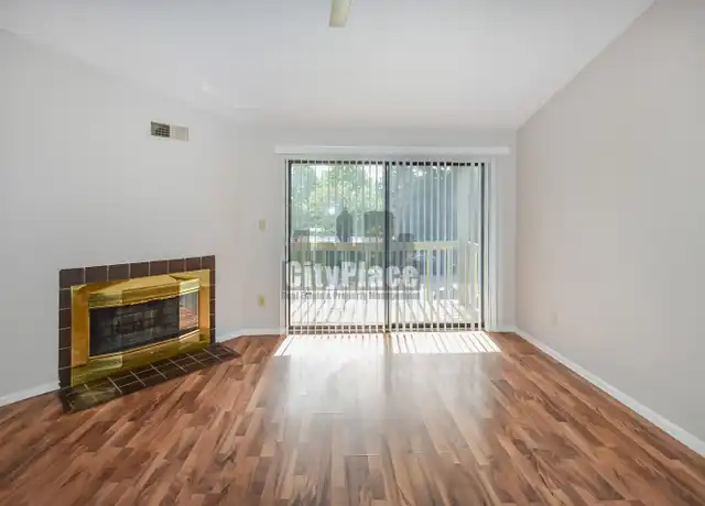 Property at 4270 Village Parkway Cir E #5, Indianapolis, IN, 46254, 2 beds, 2 baths, [object Object]