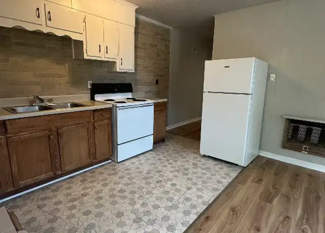 Property at 182 North St Unit 182, Ringgold, GA, 30736, 1 bed, 1 bath, [object Object]