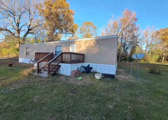Property at 121 Woodlawn Estates Rd, Marshall, TX, 75670, 2 beds, 2 baths, [object Object]