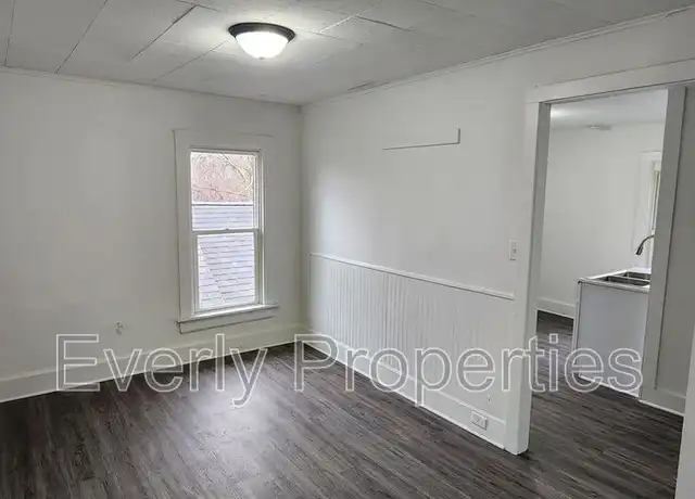 Property at 1664 N Wisconsin St Unit 2, Racine, WI, 53402, 3 beds, 1 bath, [object Object]