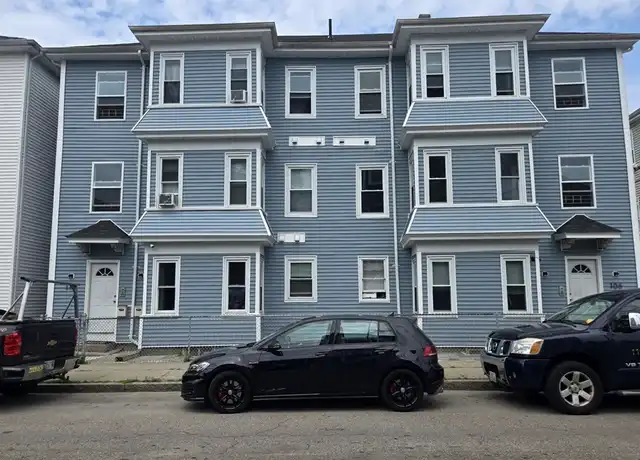Property at 105 Thomas St Unit 3, Fall River, MA, 02723, 2 beds, 1 bath, [object Object]