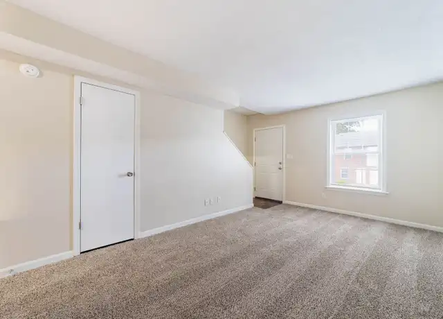 Property at 1660 Baltimore Dr Apt 6, Clarksville, TN, 37043, 2 beds, 1.5 baths, [object Object]