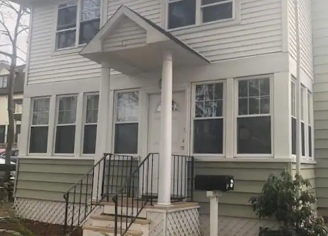 Property at 18 Bradley Pl, Stamford, CT, 06905, 2 beds, 1 bath, [object Object]
