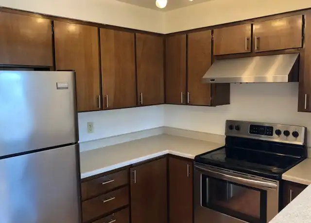 Property at 4333 Dayton Ave Apartments - 4333 Dayton Ave N, Seattle, WA, 98103, 3 beds, 2 baths, [object Object]