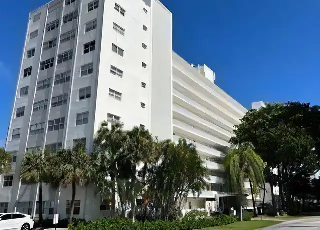 Property at 2555 NE 11th St #204, Fort Lauderdale, FL, 33304, 1 bed, 1 bath, [object Object]