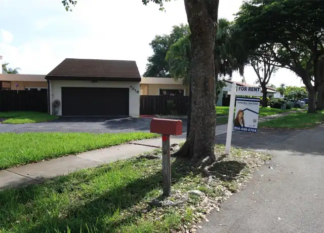 Property at 7310 Coldstream Dr, Hialeah, FL, 33015, 3 beds, 2 baths, [object Object]