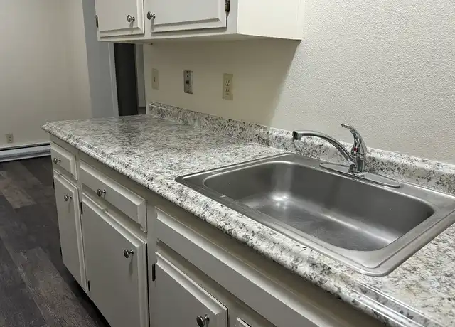 Property at Middle Grove Apartments - 4880 Silverton Rd NE, Salem, OR, 97305, 1 bed, 1 bath, [object Object]