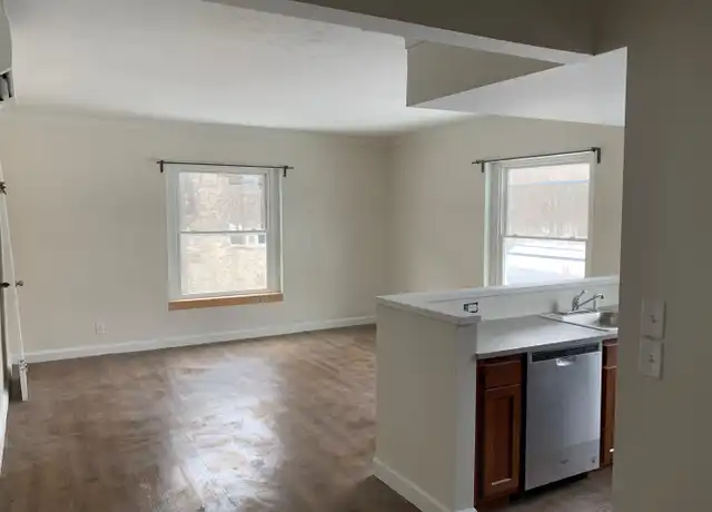 Property at 1945 Ottawa Dr, Toledo, OH, 43606, 1 bed, 1 bath, [object Object]