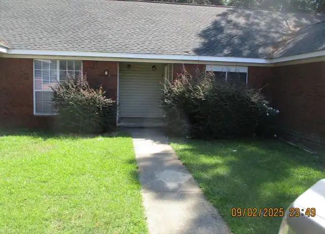 Property at 122 Augusta Ct, Leesburg, GA, 31763, 3 beds, 2 baths, [object Object]