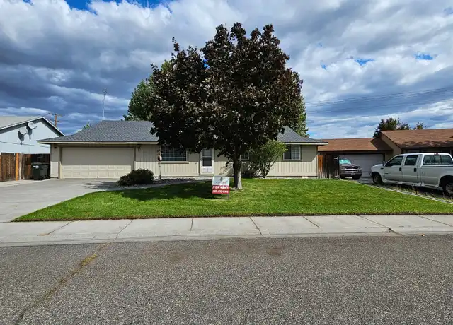 Property at 2926 Iris St, West Richland, WA, 99353, 3 beds, 2 baths, [object Object]