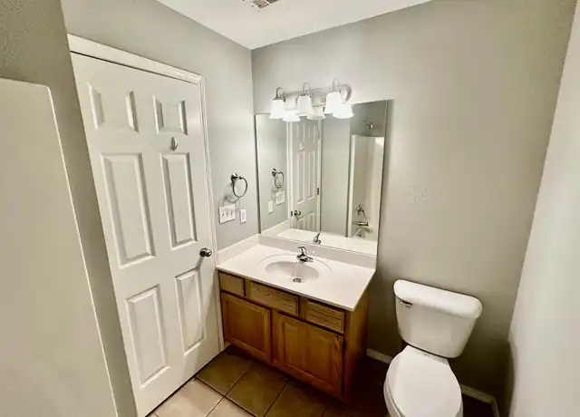 Property at 1431 W Junction St, Fayetteville, AR, 72701, 3 beds, 2.5 baths, [object Object]