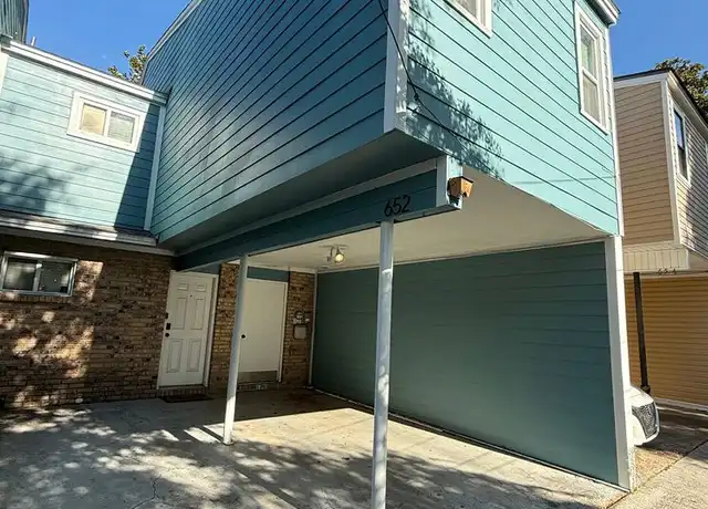 Property at 652 W Tharpe St, Tallahassee, FL, 32303, 2 beds, 2.5 baths, [object Object]