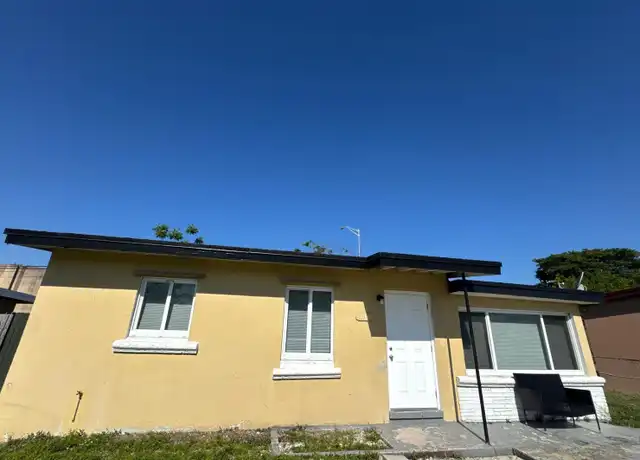 Property at 1710 Lauderdale Manor Dr, Fort Lauderdale, FL, 33311, 4 beds, 1 bath, [object Object]