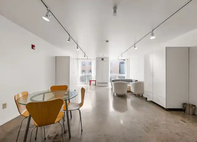 Property at 255 Iowa Ave #202, Iowa City, IA, 52240, 0 beds, 1 bath, [object Object]