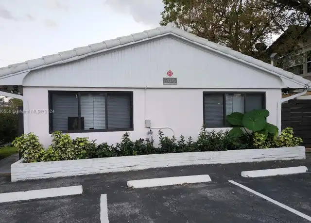 Property at 700 SE 14th Ct Unit 1-3, Fort Lauderdale, FL, 33316, 2 beds, 2 baths, [object Object]