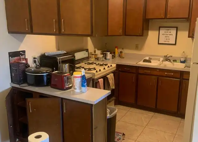 Property at 745 W Washington Ave, Madison, WI, 53715, 2 beds, 1 bath, [object Object]