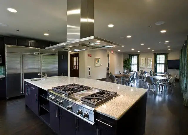 Property at Versailles on the Lakes Schaumburg - 1024 N Plum Grove Rd, Schaumburg, IL, 60173, 0 beds, 1 bath, [object Object]
