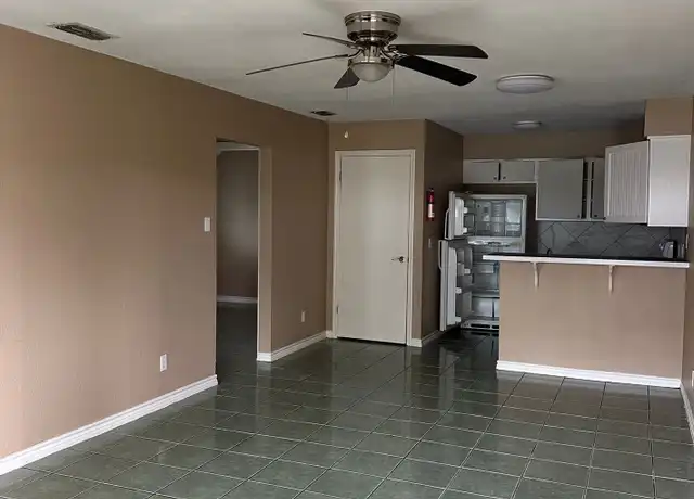 Property at 2917 N 32nd St Unit 4, McAllen, TX, 78501, 2 beds, 1 bath, [object Object]