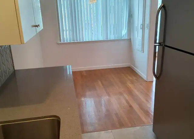 Property at 702 E 1st St #10, Long Beach, CA, 90802, 1 bed, 1 bath, [object Object]