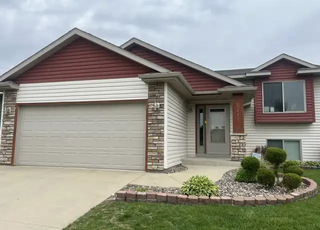 Property at 5211 Castleview Dr NW, Rochester, MN, 55901, 4 beds, 2 baths, [object Object]