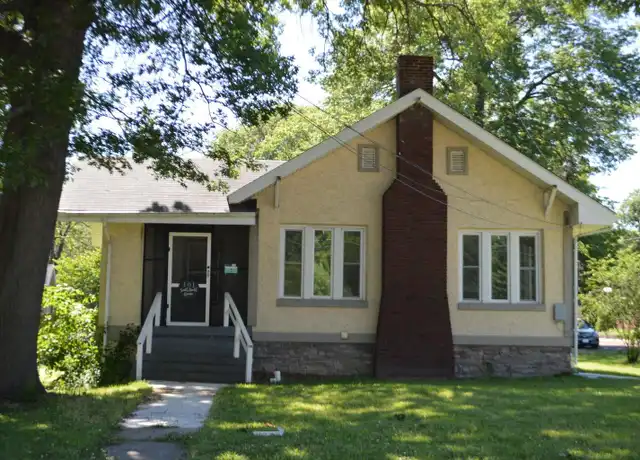 Property at 101 S Garth Ave, Columbia, MO, 65203, 3 beds, 2 baths, [object Object]
