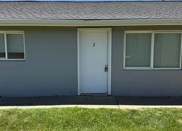 Property at 1006 W Pear Ave Unit 2, Selah, WA, 98942, 2 beds, 1 bath, [object Object]