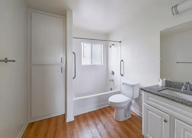 Photo of 3400 N Valley Dr, Manhattan Beach, CA 90266